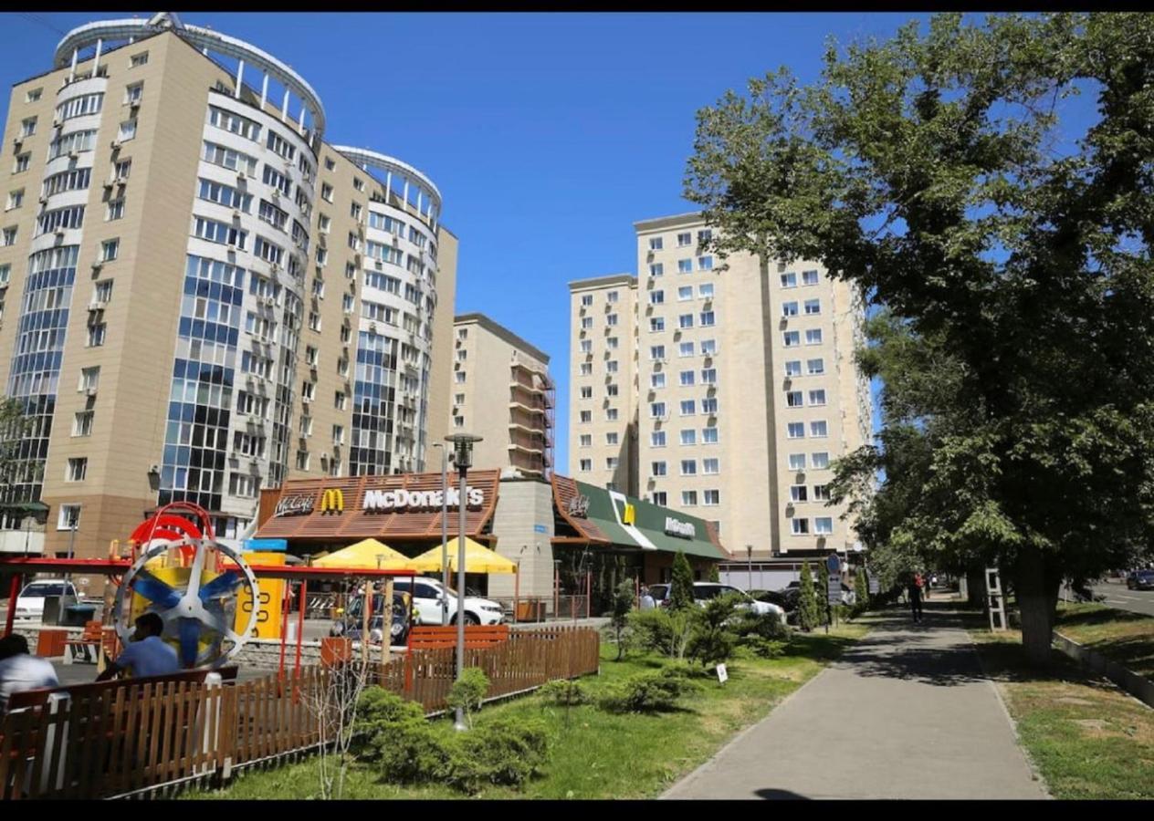 Appartement Студия New York В Самом Центре Города à Almaty Extérieur photo